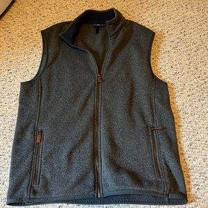 Vineyard Vines Vest Medium